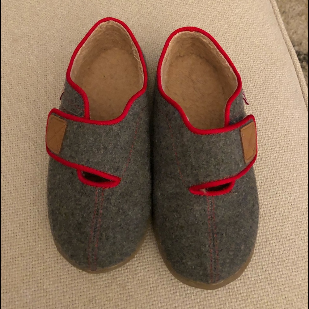See Kai Run slipper/shoes